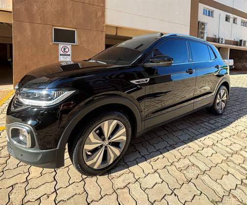 VOLKSWAGEN T-CROSS 1.4 250 TSI TOTAL FLEX HIGHLINE AUTOMÁTICO VOLKSWAGEN T-CROSS 1.4 250 TSI TOTAL FLEX HIGHLINE AUTOMÁTICO